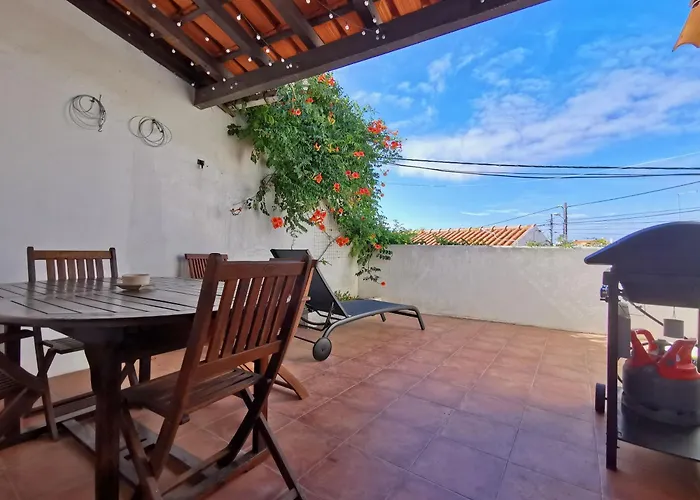 Casa Do Terraco By Madrabica