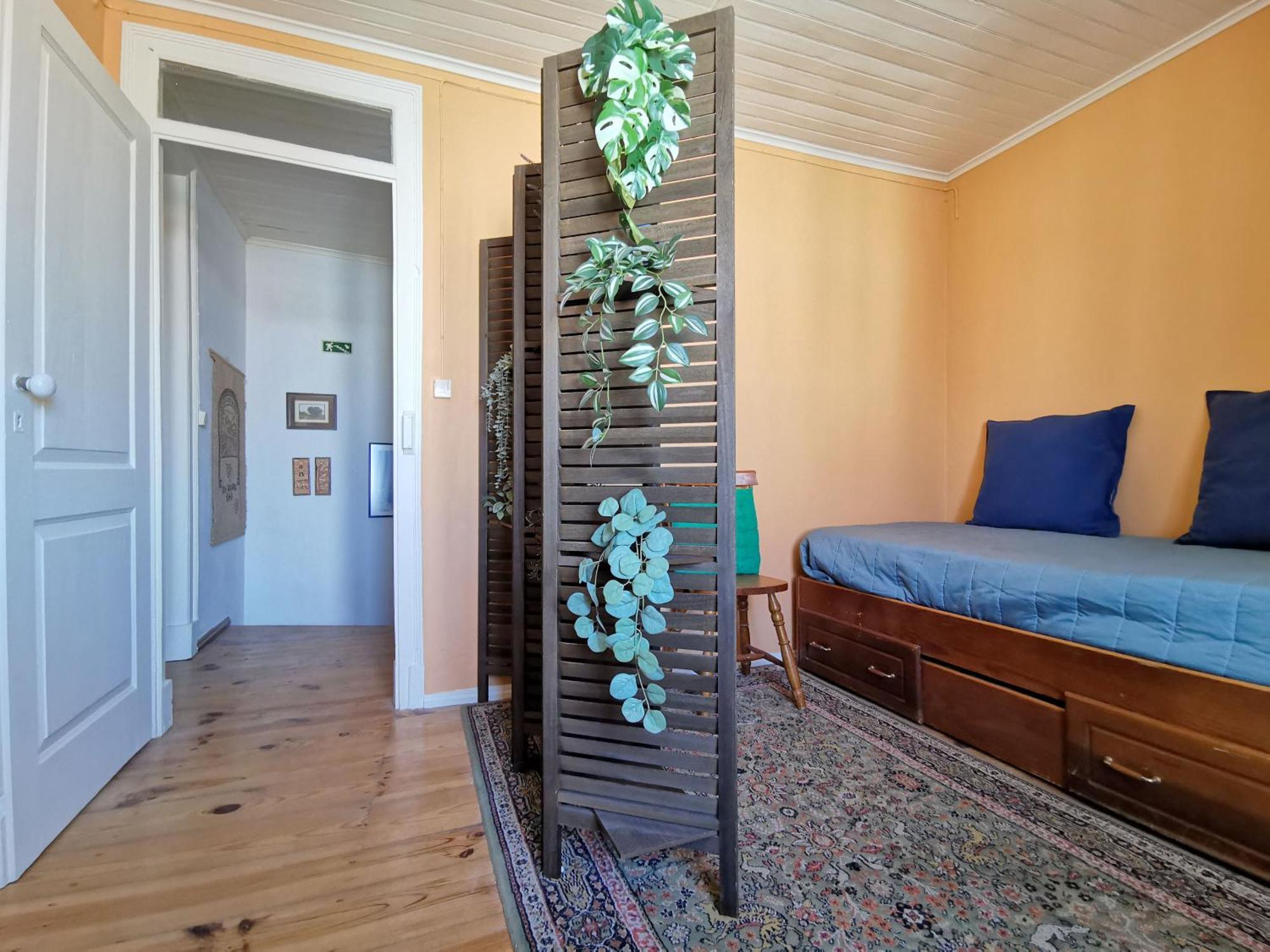 Casa Do Terraco By Madrabica Peniche