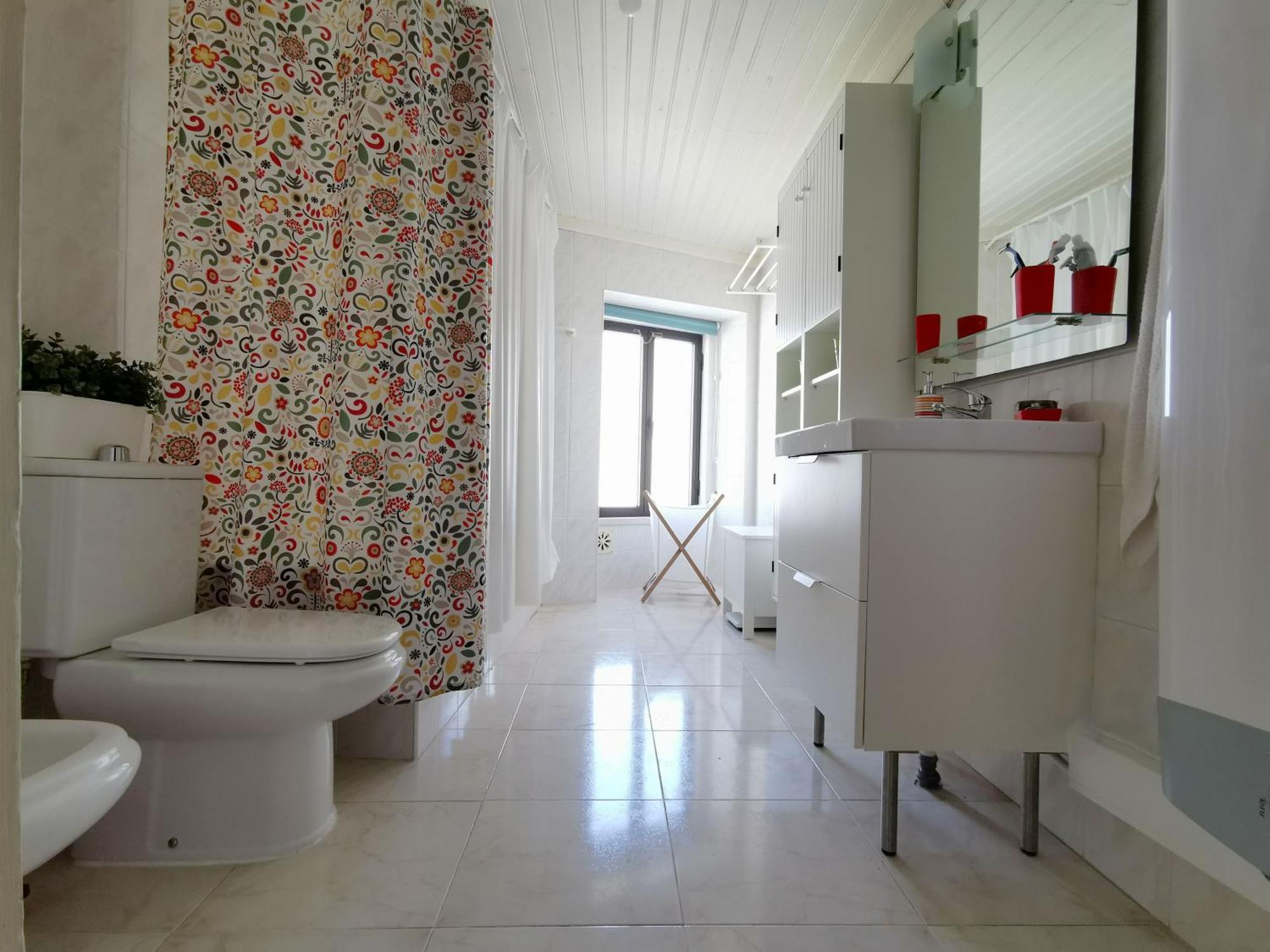 Casa Do Terraco By Madrabica Peniche